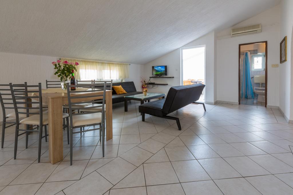 Apartments Marica Novi Vinodolski Eksteriør bilde