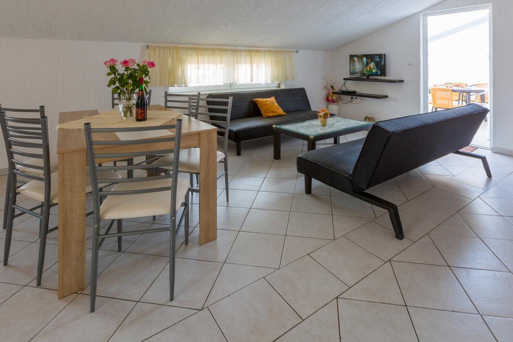 Apartments Marica Novi Vinodolski Eksteriør bilde