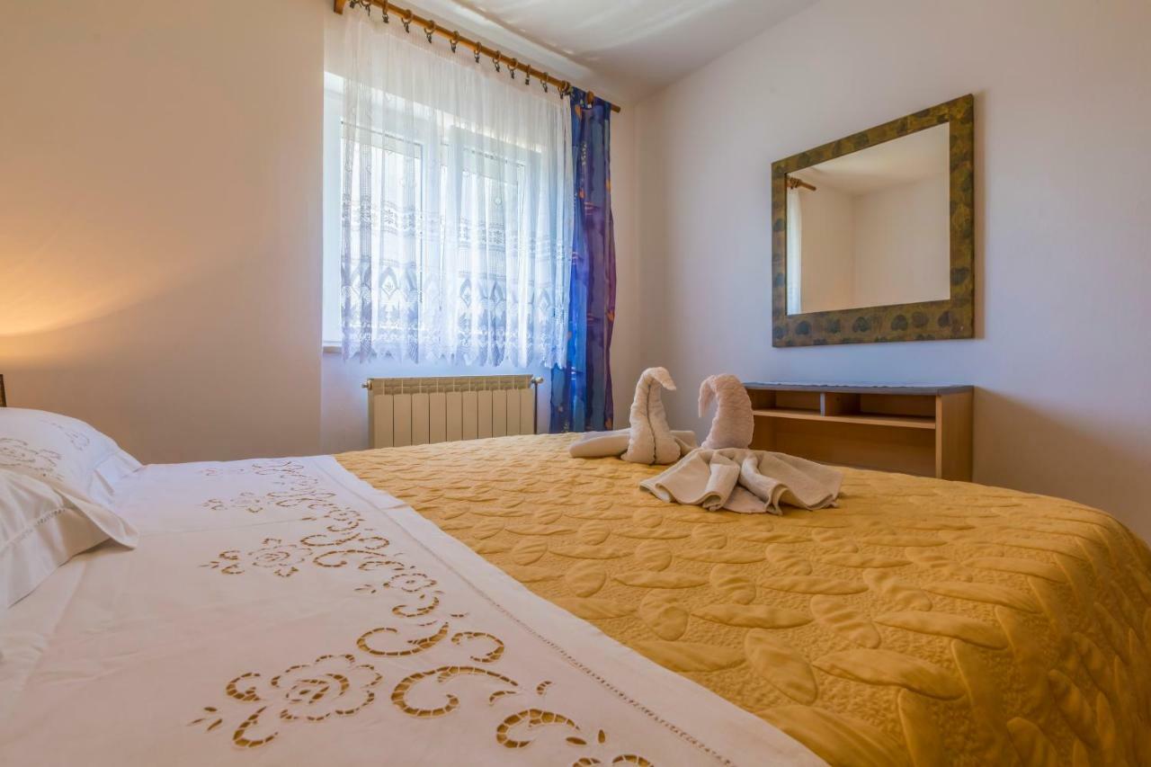 Apartments Marica Novi Vinodolski Eksteriør bilde